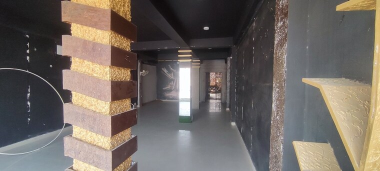 undefined, boring road Commercial Showroom 1000 Sq.Ft. In Boring Road Patna 9299835