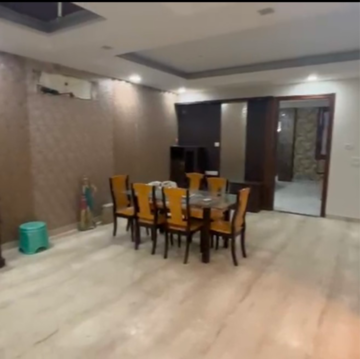 Living Room in 4 BHK Builder Floor at Kavi Nagar Block J – for Sale