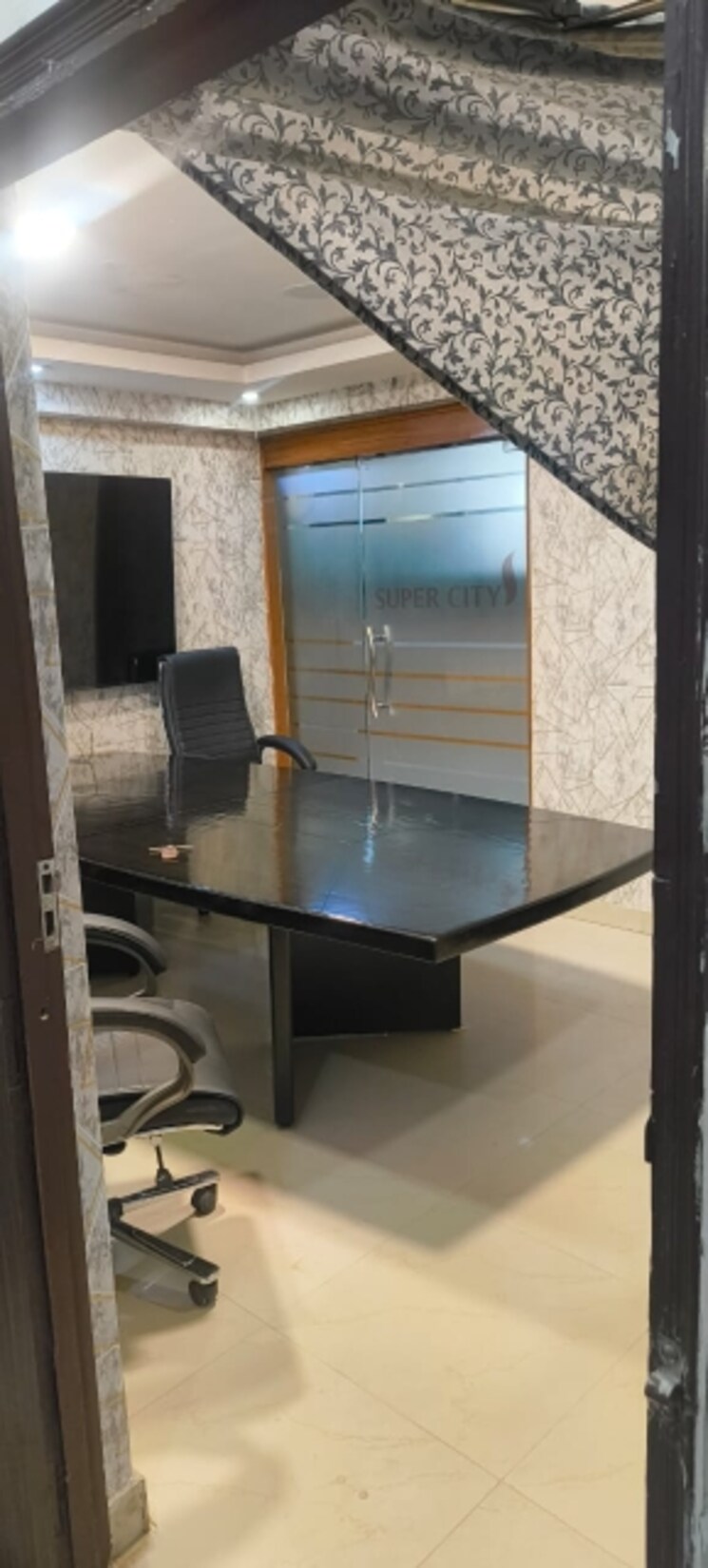 Other, kidwaipuri 3 Bedroom 1300 Sq.Ft. Apartment In Kidwaipuri Patna 9299861