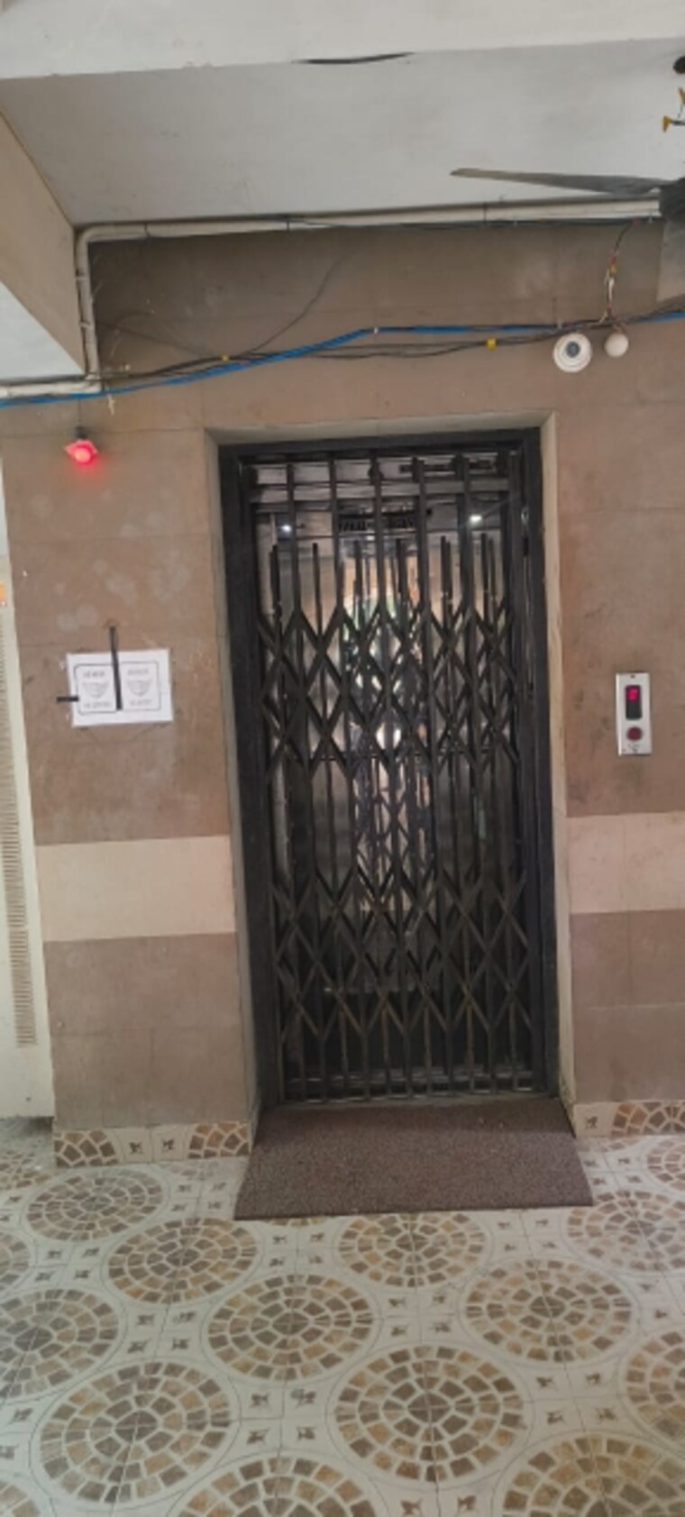 Other, kidwaipuri 3 Bedroom 1300 Sq.Ft. Apartment In Kidwaipuri Patna 9299861