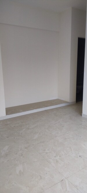 Room in 3 BHK Apartment at Vijay Orovia, Ghodbunder Road – for Rent