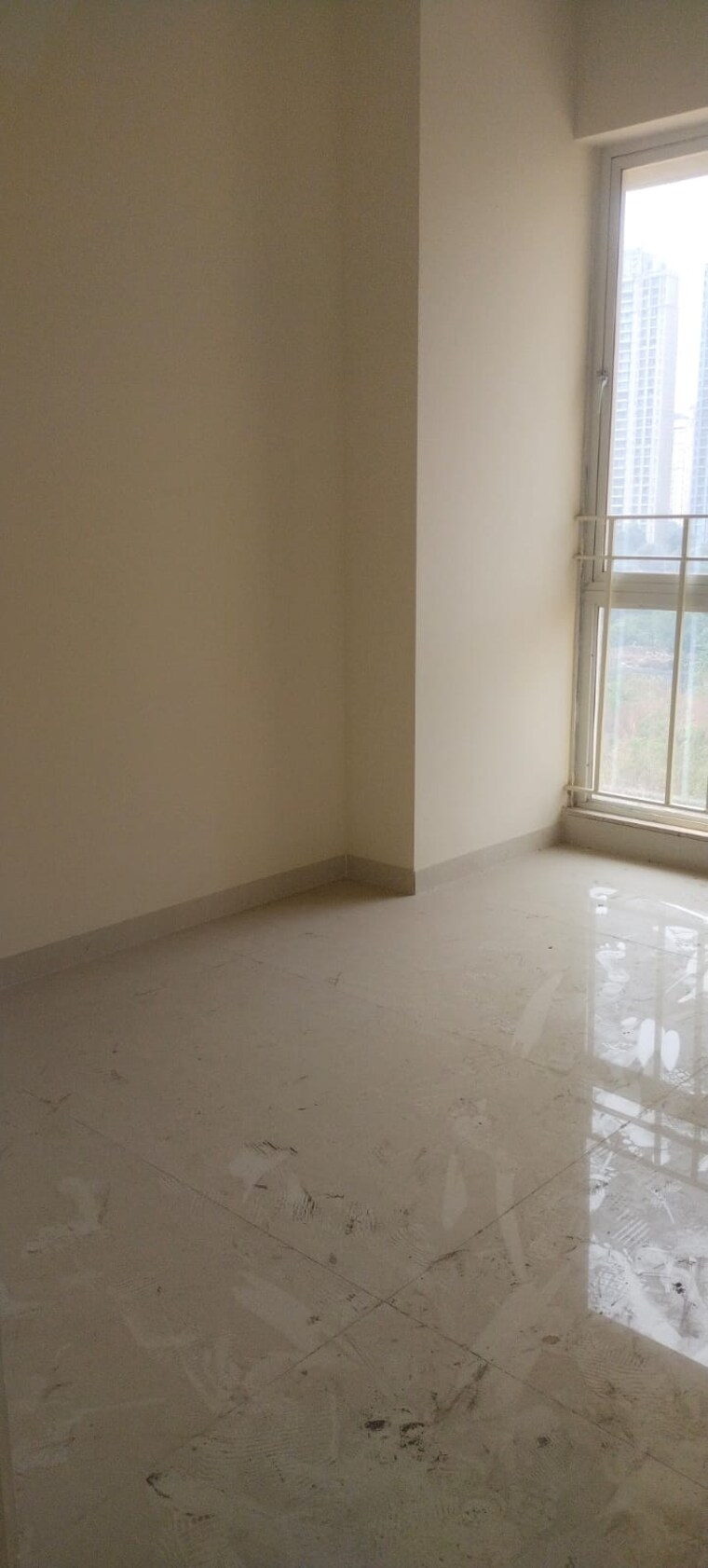 Room, vijay-orovia 3 Bedroom 869 Sq.Ft. Apartment In Ghodbunder Road Thane 9299899