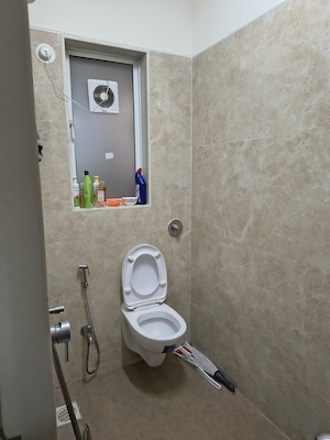 Furnished Amenities in 2 BHK Apartment at Hirani Sagar CHS, Kurla East – for Rent