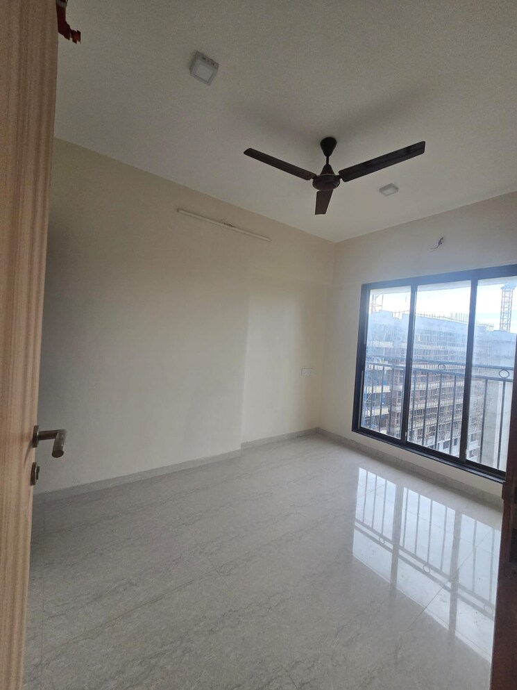 Room, sayba-elegant 2.5 Bedroom 650 Sq.Ft. Apartment In Kurla East Mumbai 9299936