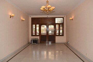 3 BHK Builder Floor For Rent in East Of Kailash