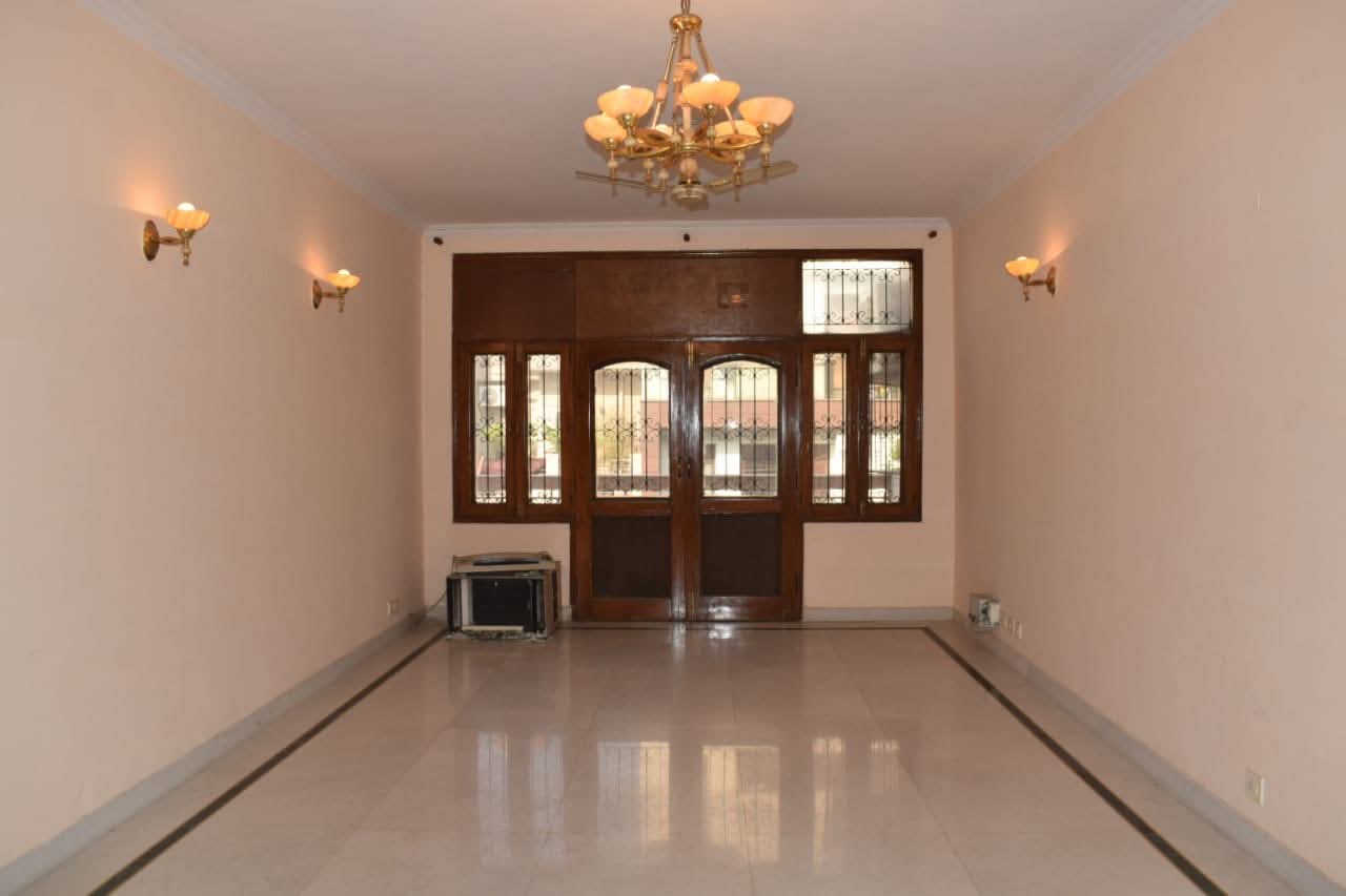 3 BHK + Pooja Room Builder Floor For Rent in East Of Kailash