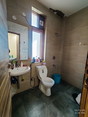 Bathroom in 3 BHK Builder Floor at Sector 30 – for Rent