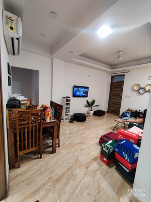 Living Room in 3 BHK Builder Floor at Sector 30 – for Rent
