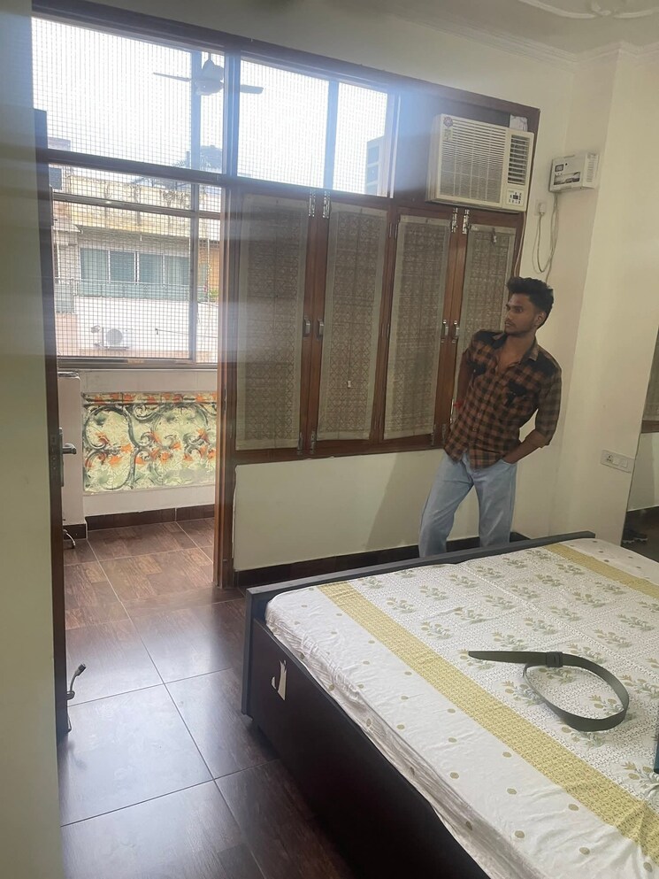 Bedroom, lajpat nagar 3 Bedroom 310 Sq.Yd. Builder Floor In Lajpat Nagar Delhi 9299981