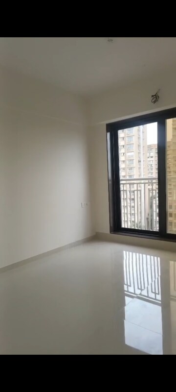 Room in 2 BHK Apartment at Sayba Orchid, Kurla East – for Rent