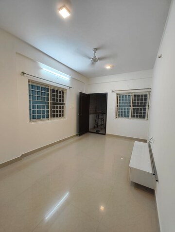 Room in 2 BHK Builder Floor at DSR Divine, New Thippasandra – for Rent