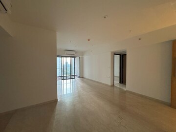 Room in 4 BHK Apartment at Lodha New Cuffe Parade, Wadala – for Rent