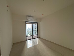 Room in 4 BHK Apartment at Lodha New Cuffe Parade, Wadala – for Rent