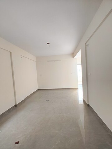 Room in 2 BHK Apartment at Kaypee Grandeur Indiranagar, Indiranagar – for Rent