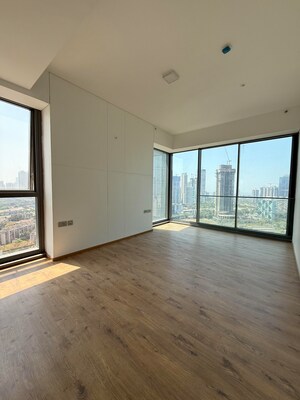 Staircase in 4 BHK Apartment at Prabhadevi – for Rent