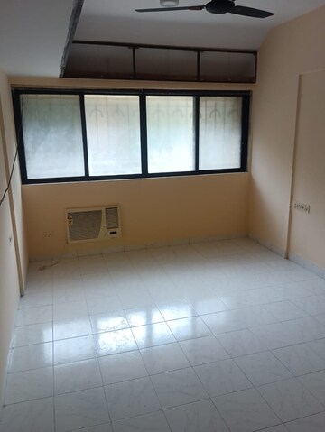 Room in 3 BHK Villa at Unnat Nagar 43-44, Goregaon West – for Rent
