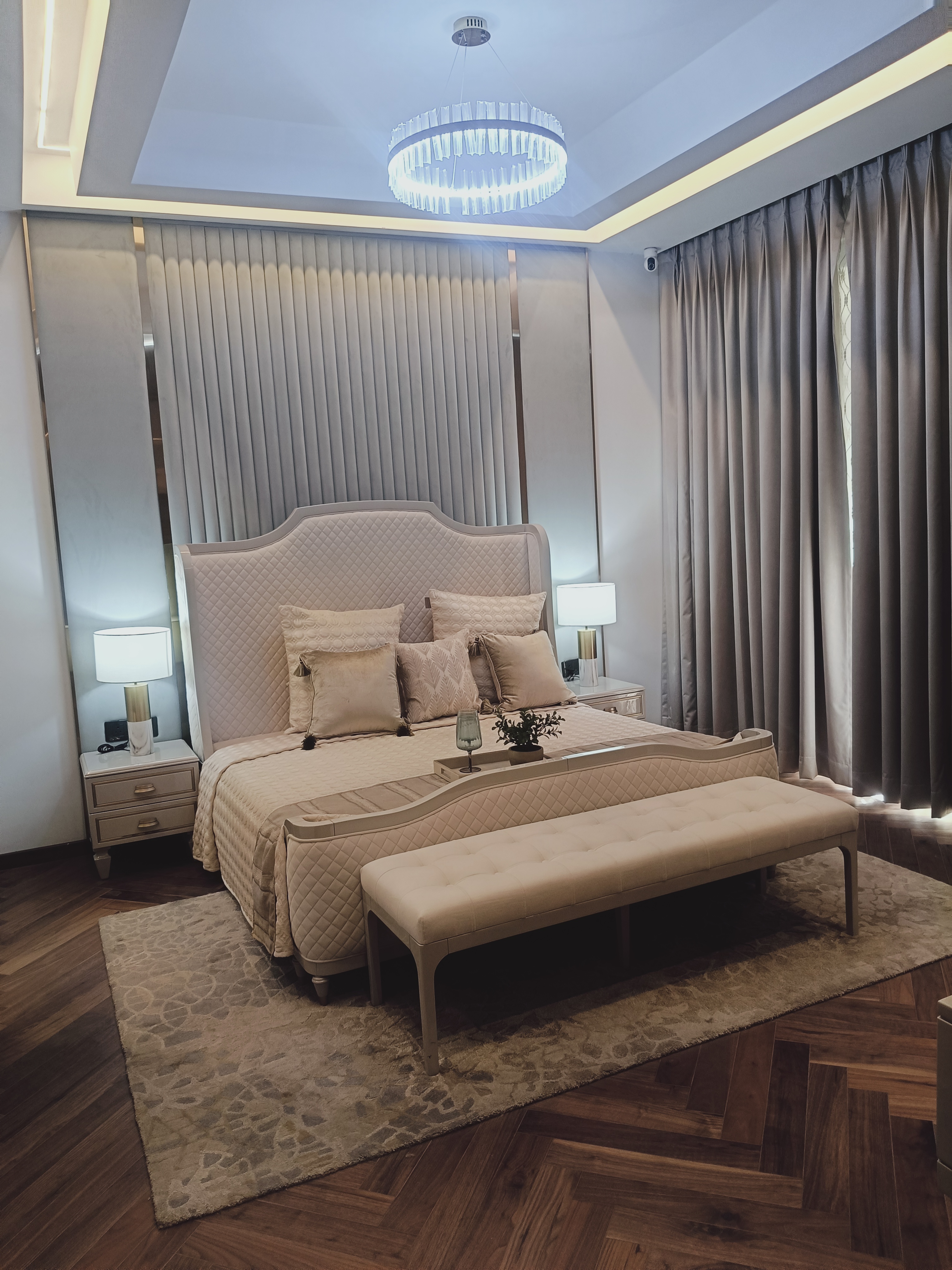 3.5 BHK + Servant Room Apartment For Sale in Mahagun Medalleo