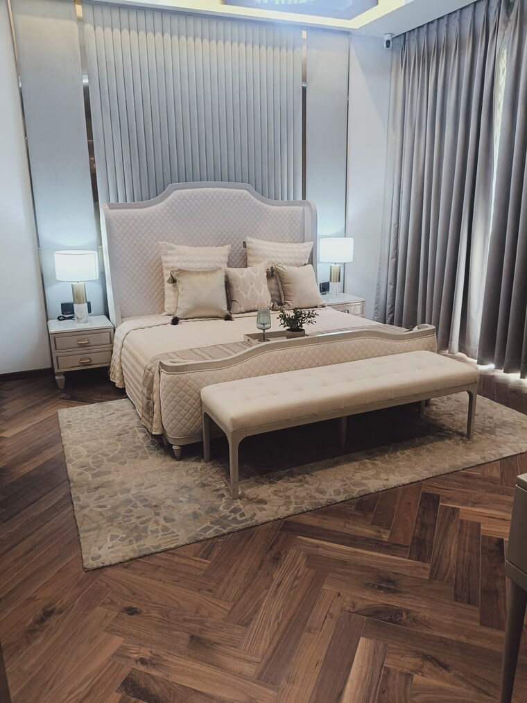 Bedroom, mahagun-medalleo 3.5 Bedroom 2500 Sq.Ft. Apartment In Sector 107 Noida 9300036