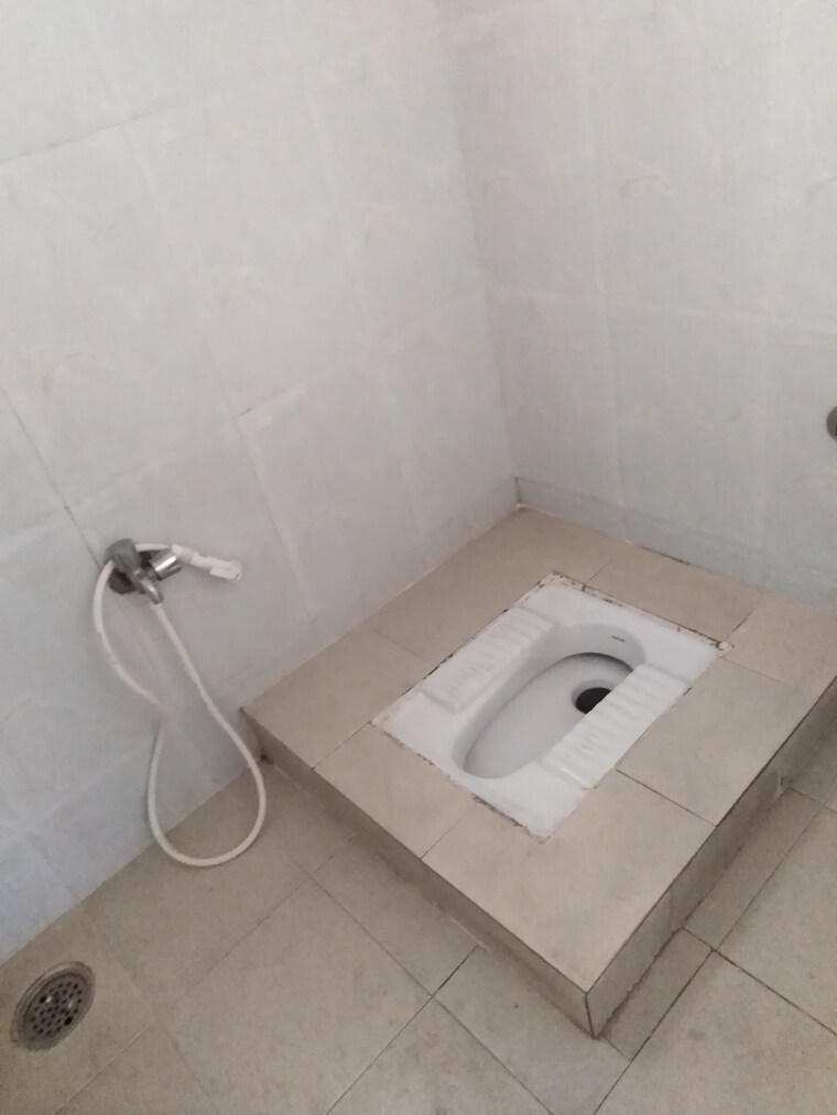 Bathroom, rt nagar 1 Bedroom 760 Sq.Ft. Independent House In Rt Nagar Bangalore 9300068
