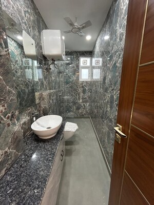 Attached Bathroom in 4 BHK Builder Floor at Arya Chittaranjan Park, Kalkaji – for Rent