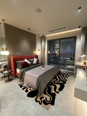 Room in 4 BHK Apartment at Veena Insignia, Adarsh Nagar – for Sale