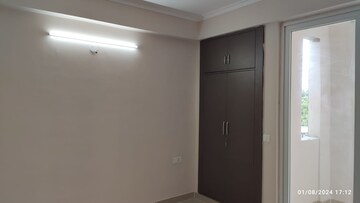 2 BHK Apartment For Rent in Panchsheel Greens II, Sector 16 Greater Noida