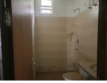 Master Bedroom in 4 BHK Builder Floor at Mapsko Casa BellA-Villas, Sector 82 – for Sale