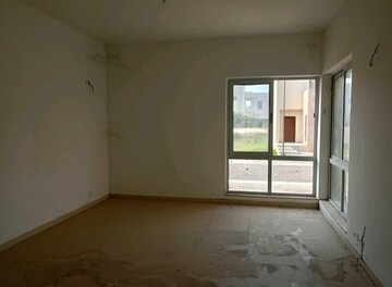 Master Bedroom in 4 BHK Builder Floor at Mapsko Casa BellA-Villas, Sector 82 – for Sale
