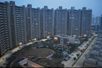 Master Bedroom in 4 BHK Builder Floor at Mapsko Casa BellA-Villas, Sector 82 – for Sale