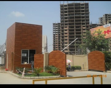 Master Bedroom in 4 BHK Builder Floor at Mapsko Casa BellA-Villas, Sector 82 – for Sale