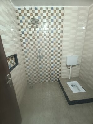 Bathroom in 3 BHK Villa at Gandhi Path – for Rent