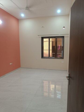 Room in 3 BHK Villa at Gandhi Path – for Rent