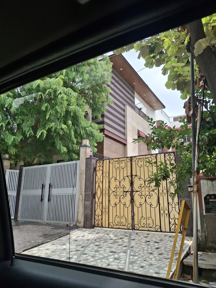 Exterior View, sector 31  162 Sq.Mt. Plot In Sector 31 Noida 9300166