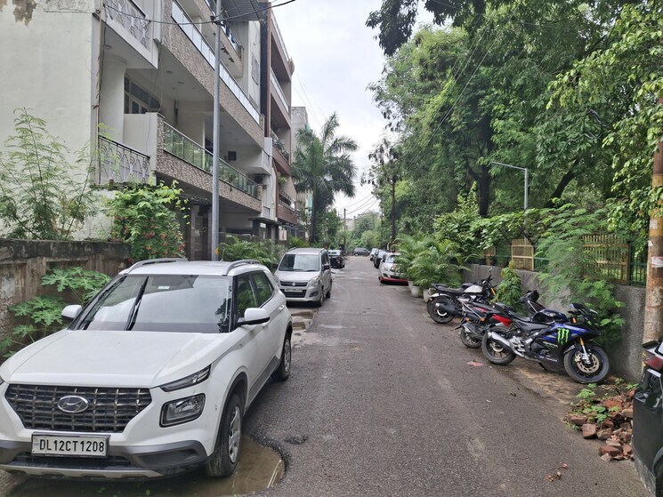 Exterior View, sector 31  162 Sq.Mt. Plot In Sector 31 Noida 9300166