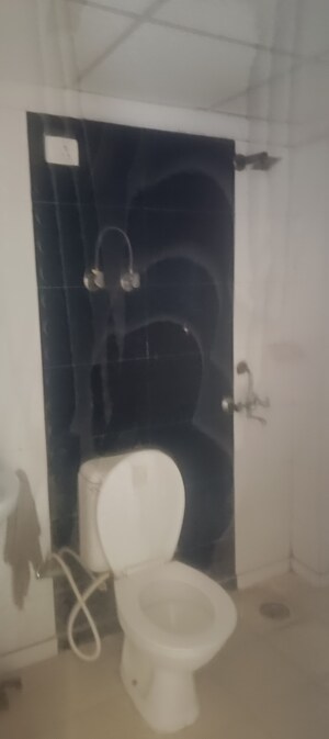 Furnished Amenities in 3 BHK Apartment at Gardenia Gateway, Sector 75 – for Rent