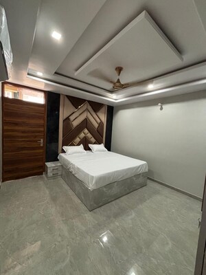 Bathroom in 3 BHK Apartment at Mansarovar Extension – for Rent