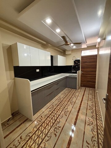 Bedroom in 3 BHK Apartment at Mansarovar Extension – for Rent