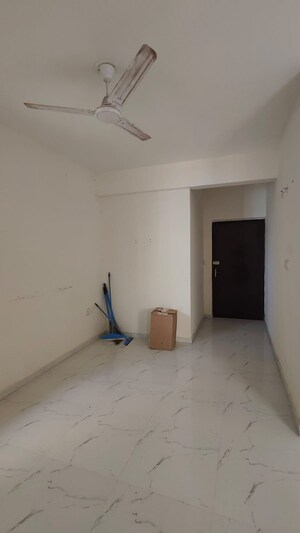 Room in 2 BHK Apartment at Sector 62 – for Sale