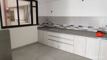 Room in 2 BHK Apartment at Unique Youtopia, Kharadi – for Rent