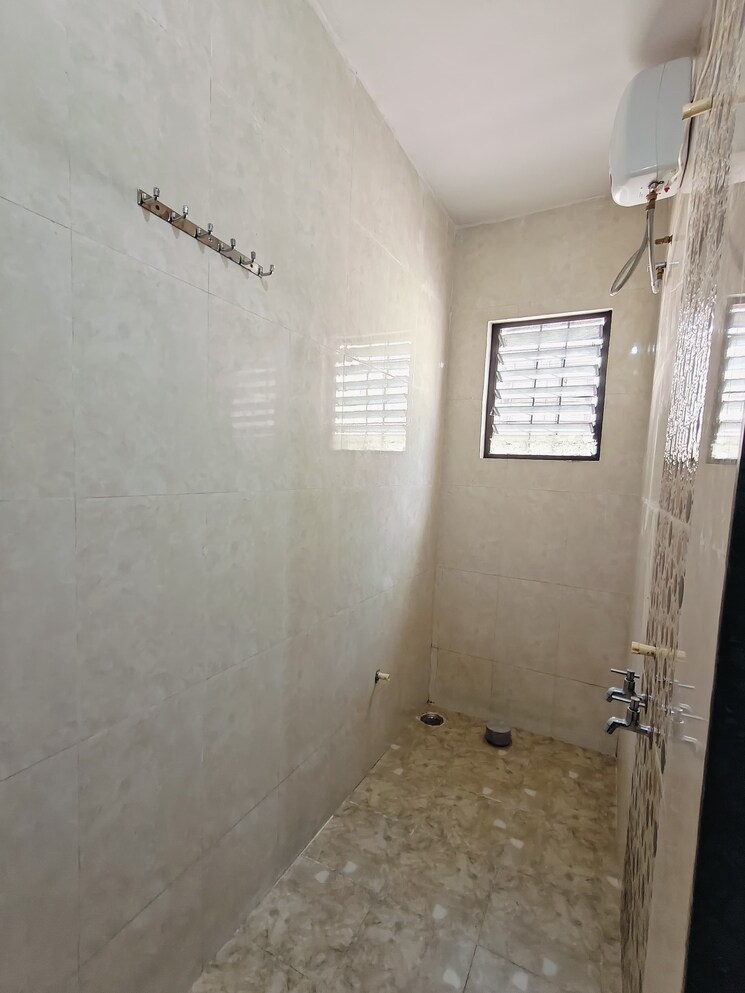 Bathroom, matrix 1 Bedroom 560 Sq.Ft. Apartment In Kharadi Pune 9300192