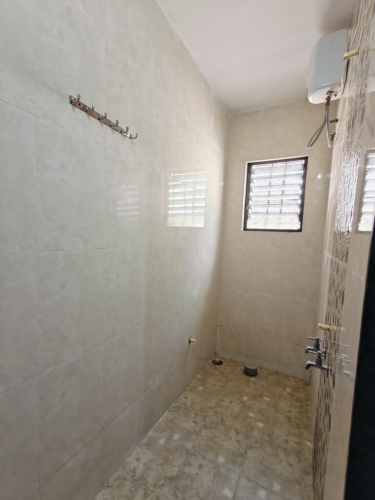 Bathroom, matrix 1 Bedroom 560 Sq.Ft. Apartment In Kharadi Pune 9300192