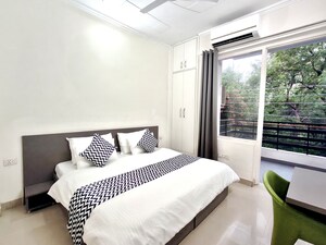 Bedroom in 3 BHK Builder Floor at Unitech South City 1, South City 1 – for Rent