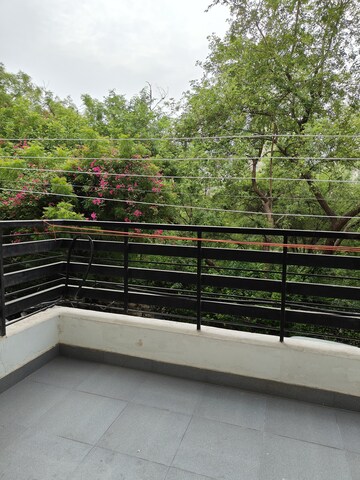 Balcony in 3 BHK Builder Floor at Unitech South City 1, South City 1 – for Rent