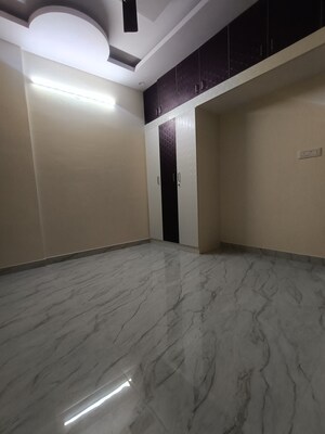 Room in 2 BHK Builder Floor at Kudlu Gate – for Rent