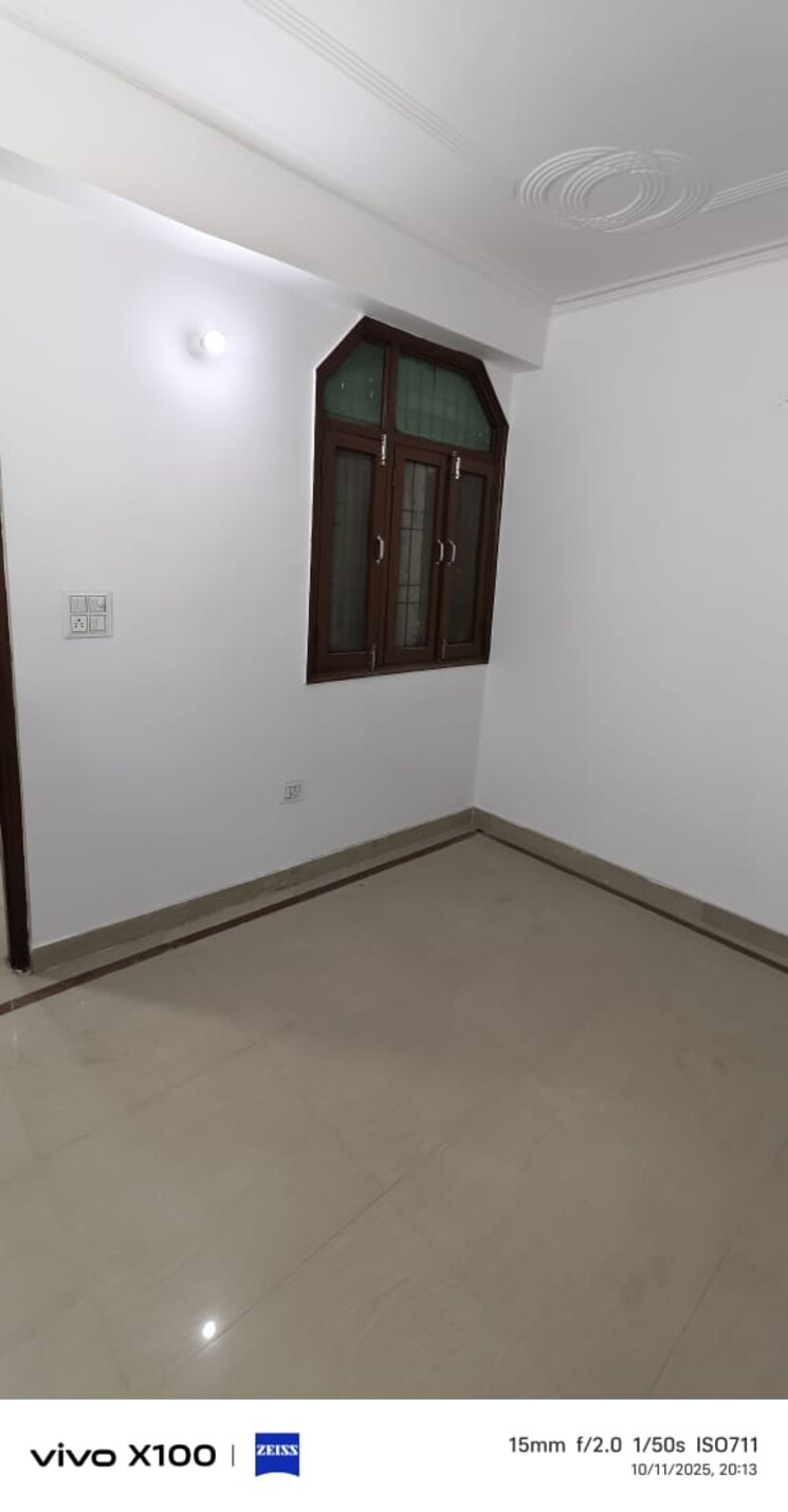 Room, shaheen bagh 3 Bedroom 900 Sq.Ft. Apartment In Shaheen Bagh Delhi 9300212