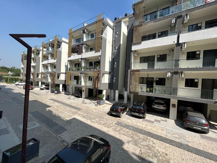 Exterior View, suncity-vatsal-valley 2 Bedroom 1050 Sq.Ft. Builder Floor In Gwal Pahari Gurgaon 9300218