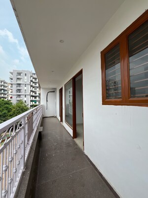 Balcony in 3 BHK Builder Floor at Ansal Sushant Lok I, Sector 43 – for Rent