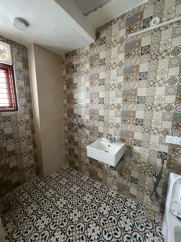 Bathroom, ansal-sushant-lok-i 3 Bedroom 1745 Sq.Ft. Builder Floor In Sector 43 Gurgaon 9300231