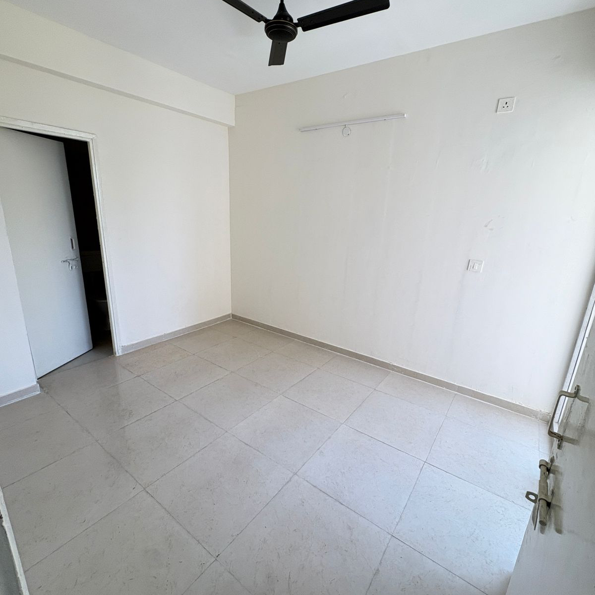 2 BHK Apartment For Rent in Signature The Millennia 2