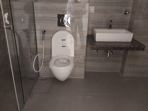 Bathroom in 4 BHK Apartment at Spaze Kalistaa, Sector 84 – for Rent